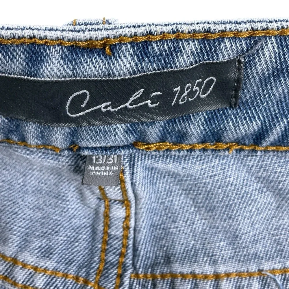 Cali 1850 Shorts Women 13/31 (ACTUAL 33x15) Blue Distressed Jorts Denim Baggy